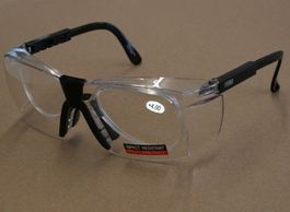 10 Stück Schutzbrille Vergrösserung +4.0