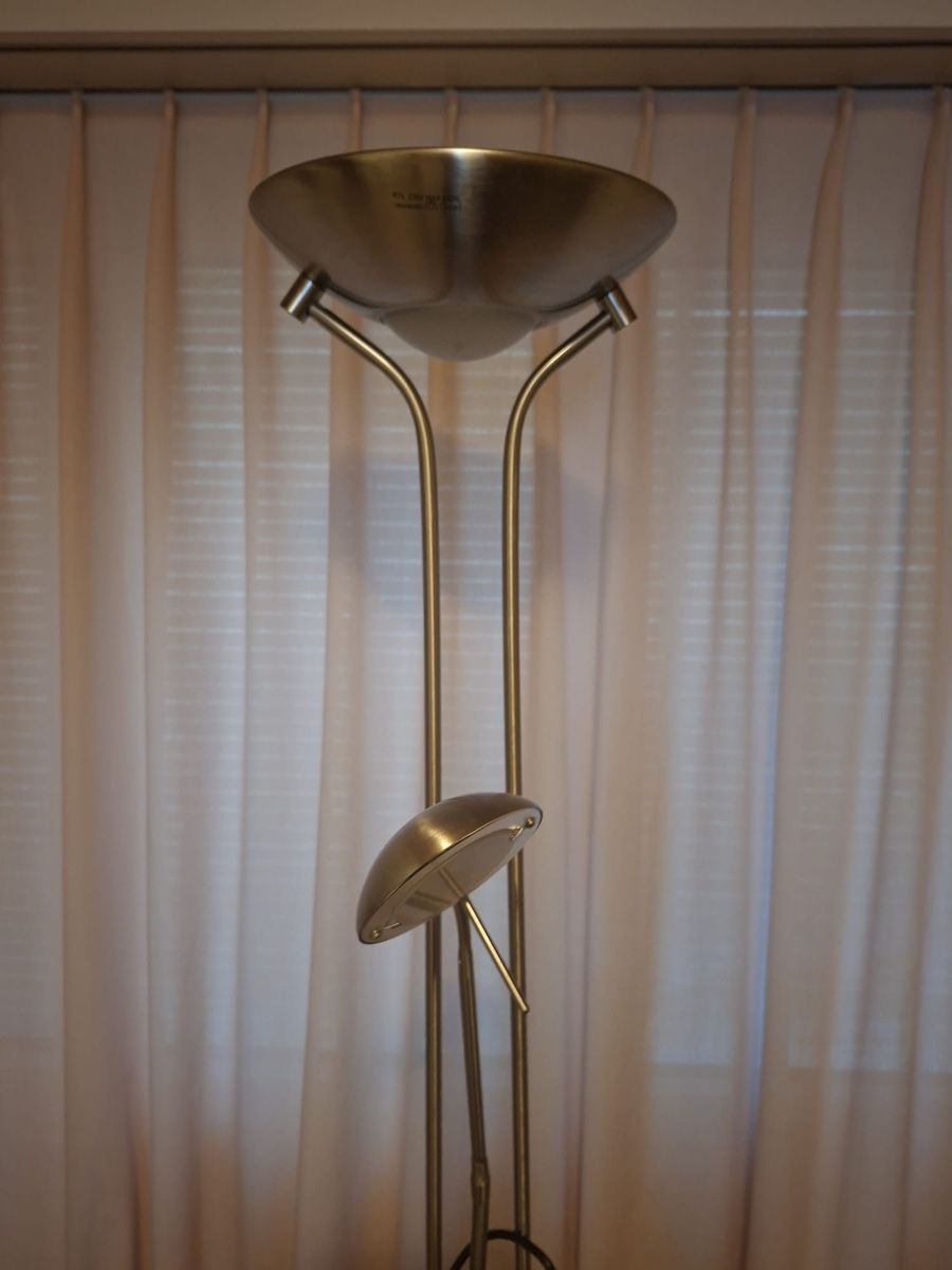 Lampes: Stehlampe Metall mit Leseleuchte gebraucht – D'occasion à Lustmühle par mcross