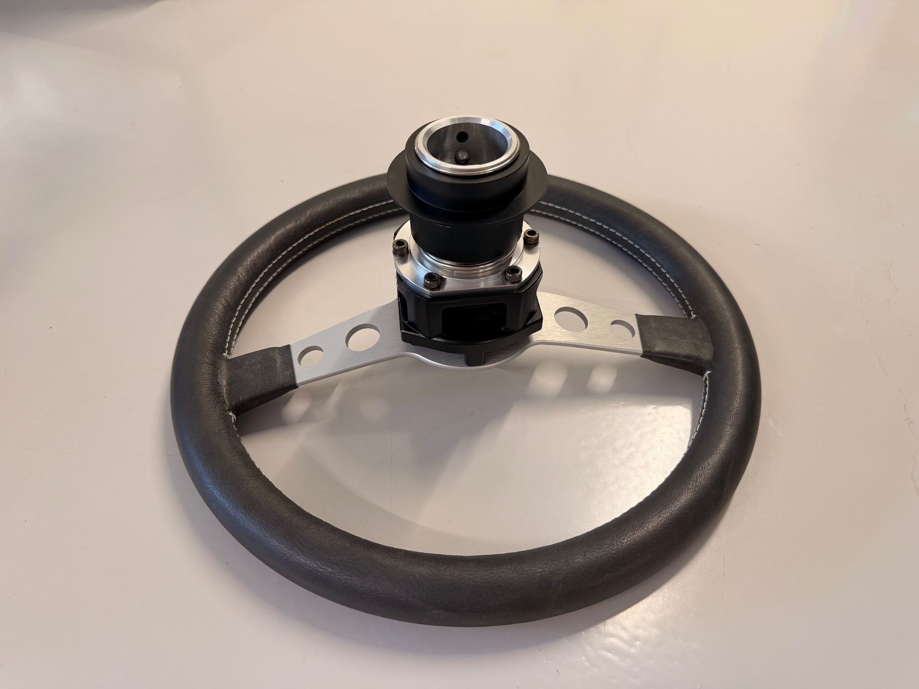 Fanatec Controller: Simracing Lenkrad MOMO Classic Look Fanatec – Gebraucht aus Rupperswil von buergin01 1