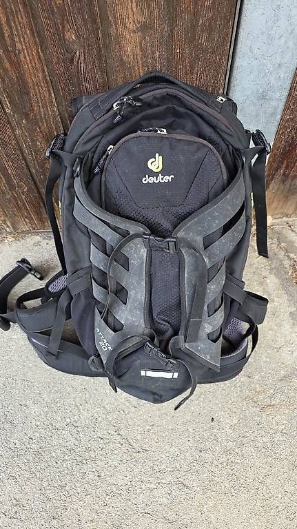 Zaini: Deuter Bike Rucksack mit Protector – Usato da Ausserferrera venduto da Chuan 2