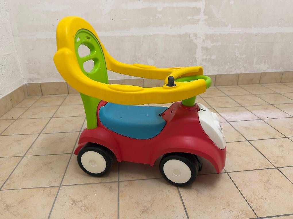 Veicoli per bambini: voiture enfant – Usato da Morges venduto da salamat78
