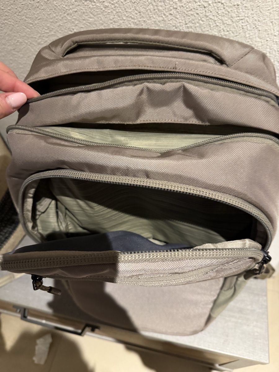 Osprey Zaini: Osprey Airspeed Backpack - Excellent Condition! – Nuovo (secondo la descrizione) da Meilen venduto da and_cg8t 2