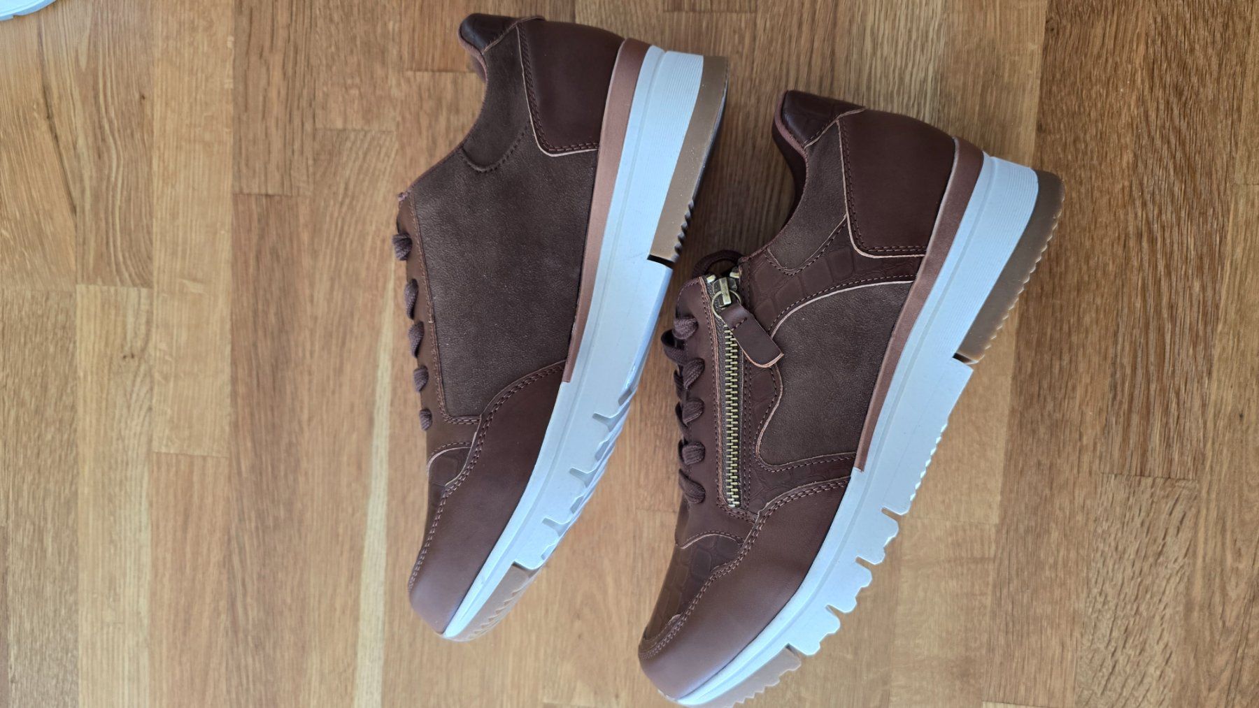 Scarpe da donna: Damensneaker in braun – Nuovo (secondo la descrizione) da Holderbank AG venduto da cleopatra68 1