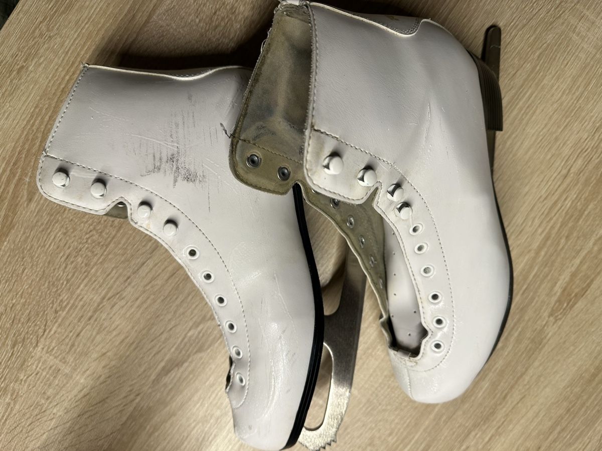 Schlittschuhe: Schlittschuhe Gr. 41 – Gebraucht aus Birrwil von kidsstore 1