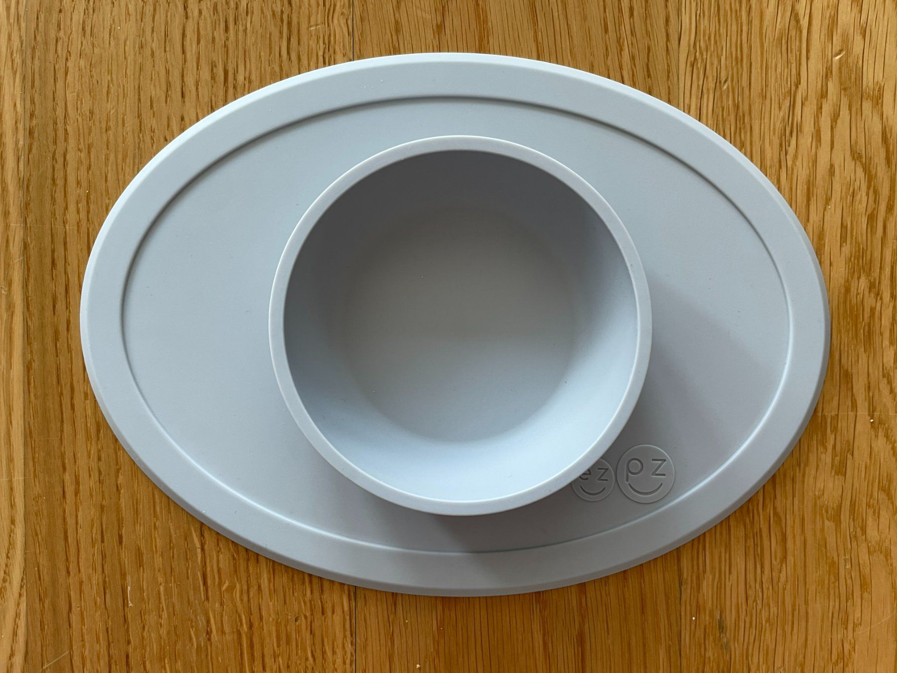 Ezpz Teller: EZPZ Tiny Bowl Silikon – Gebraucht aus Kloten von schunksz 1