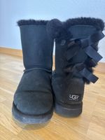 UGG Boots Gr. 38, Schwarz mit Schleife, Winterstiefel