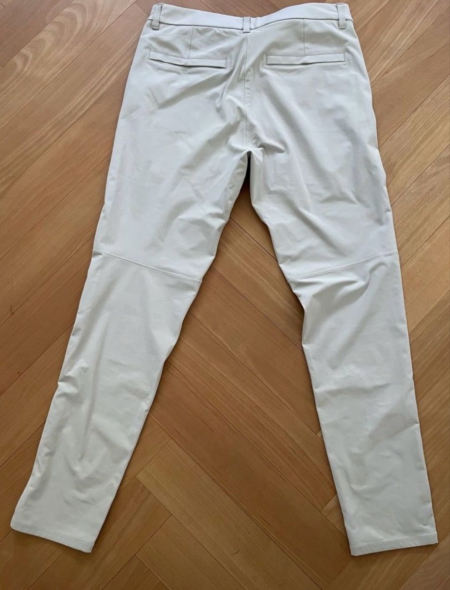 Lululemon Hosen: Golfhose Lululemon – Gebraucht aus Gstaad von denis977