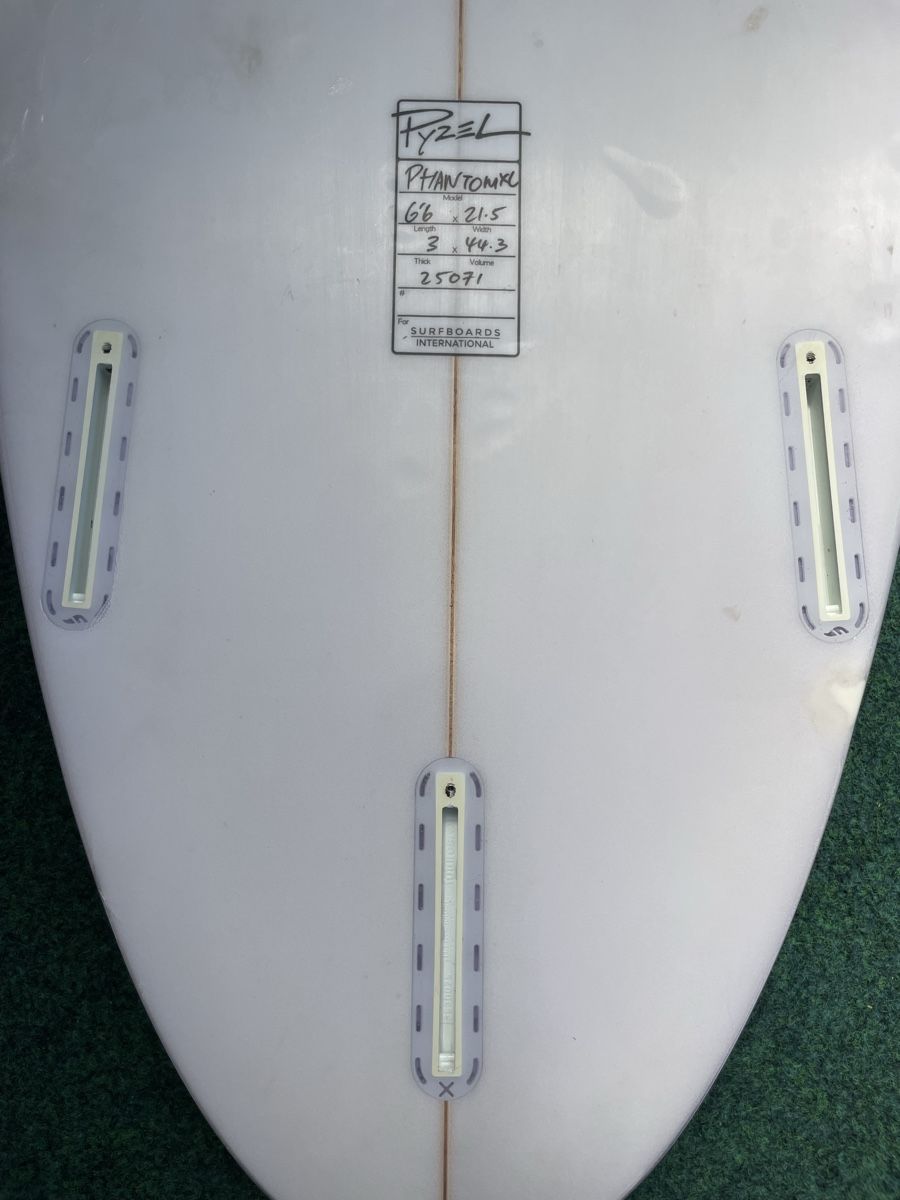 Surfboards & Schwimmbrette: Pyzel Surfbrett 6.6 Phantom XL  – Gebraucht aus Rietheim von franzi93 3