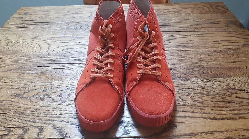 Chaussures hommes: Rote Sneakers – D'occasion à Madiswil par Kwon02 2