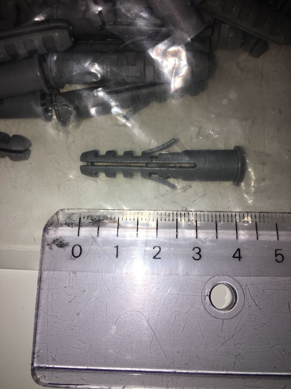 Ferramenta: 200 stück Dübel 8x40 mm – Nuovo e nell'imballaggio originale da Novazzano venduto da GioStore 1