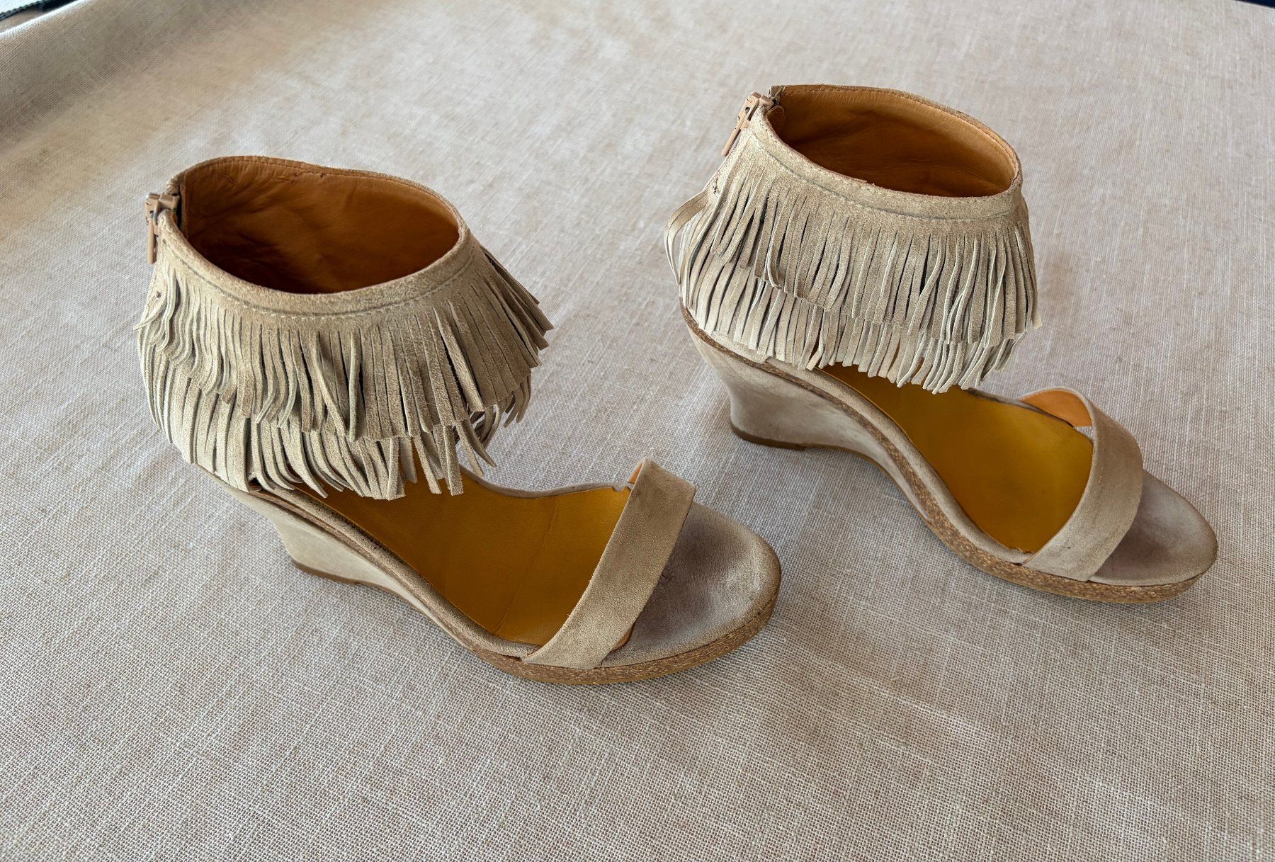 Scarpe da donna: Lustige Sandalen mit Fransen – Usato da Winterthur venduto da anello13