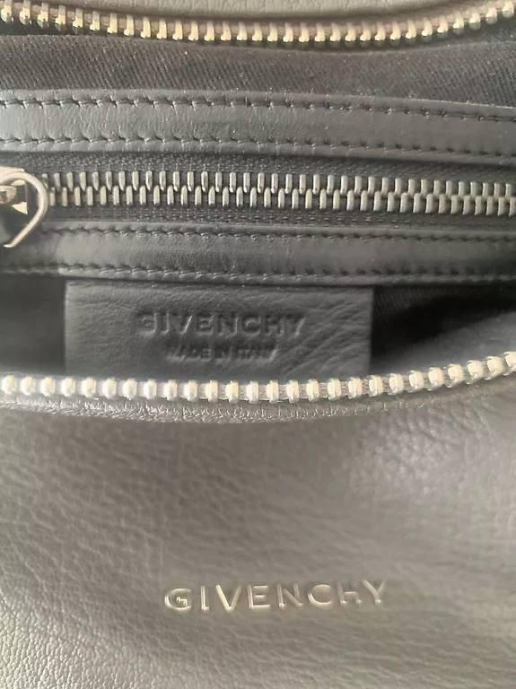 Borse da donna: GIVENCHY Tasche – Usato da Locarno venduto da Businesstrading 1
