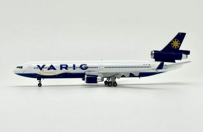 McDonnell Douglas Kits de montage: MD-11 VARIG – Neuf avec emballage d'origine à Morges par iljamuromez