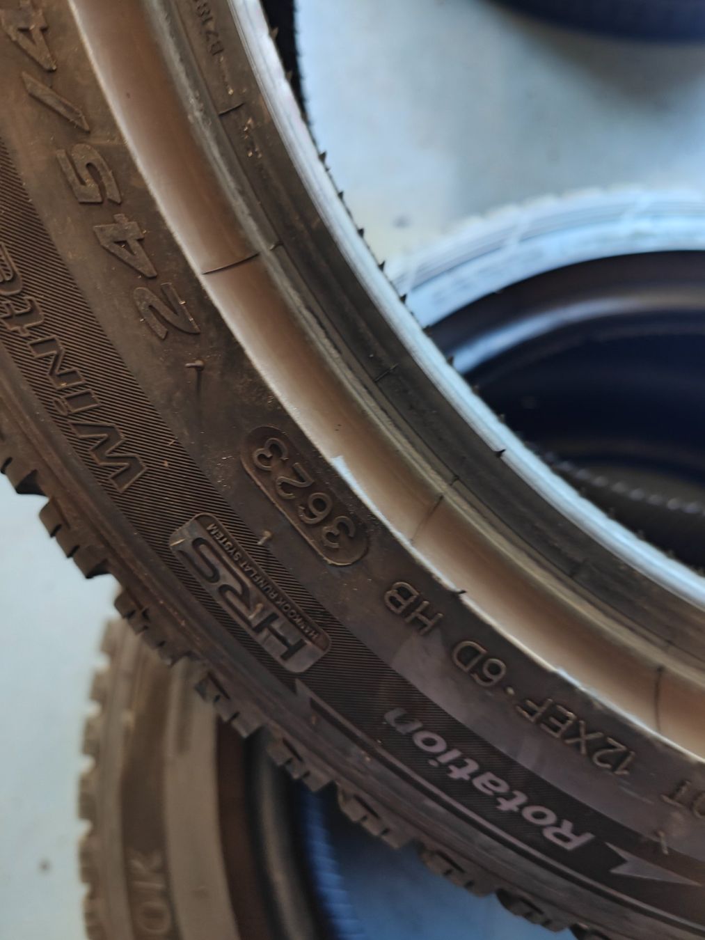 Hankook Pneumatici & Ruote complete: 245/45 R18 Winterreifen – Usato da Oberengstringen venduto da Reifen-Lagerverkauf 2