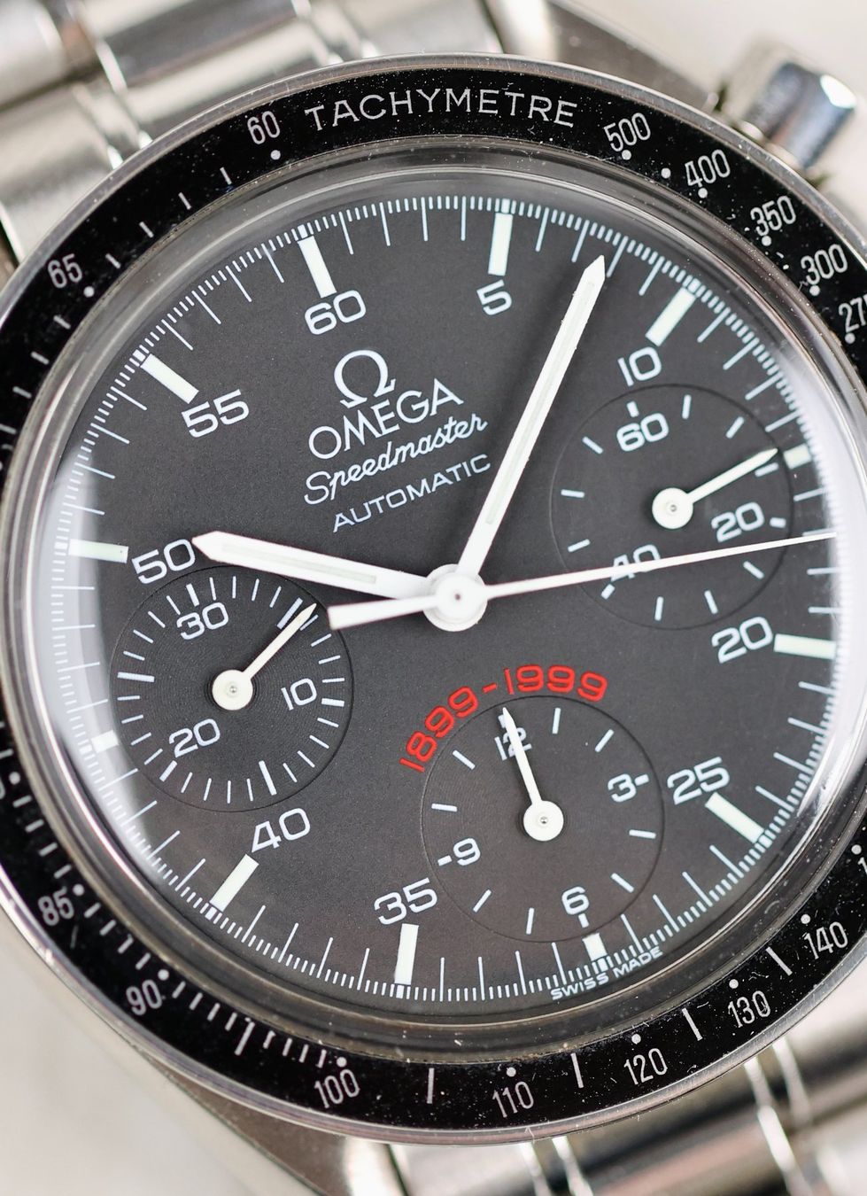 Omega Orologi: Omega Speedmaster Reduced 'AC Milan Limited Edition' – Usato da Zürich venduto da Lazulivintagewatches 8