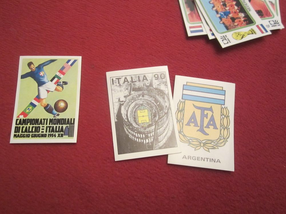 Panini Cartes à collectionner: Fussball Panini WM Sticker Sammlung 70er/80er Jahre – D'occasion à Volketswil par nemo2000 3