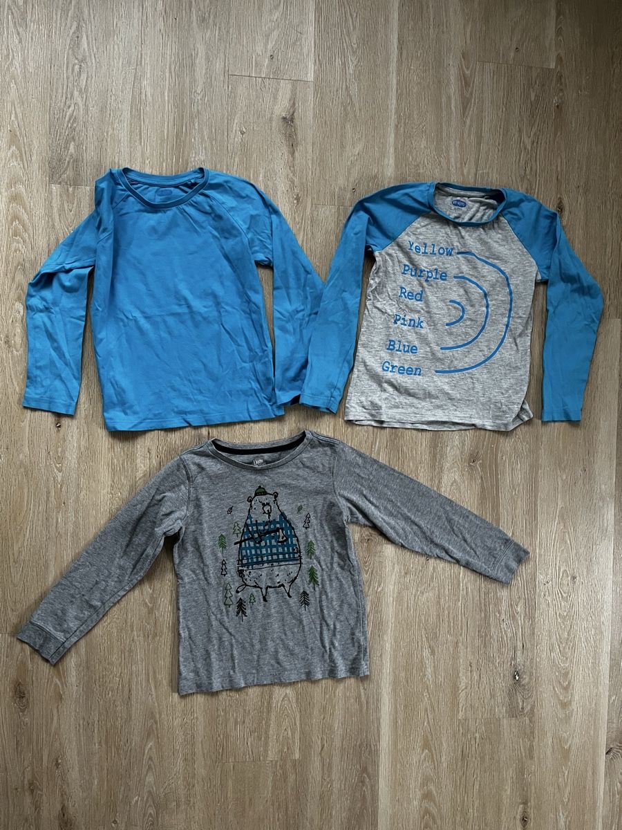 Lotti & Set di vestiti: 10 Langarmshirts Gr. 122 – Usato da Sulz AG venduto da Zissi31324 1