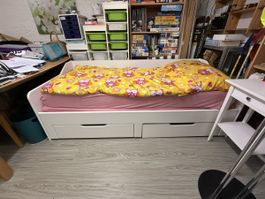 Ikea Bett 90x200, ausziehbar auf 180x200
