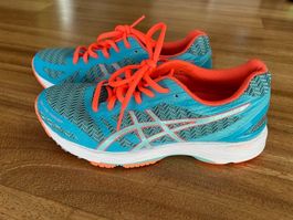 Wunderschöne Laufschuhe von Asics für Damen & Mädchen, neu