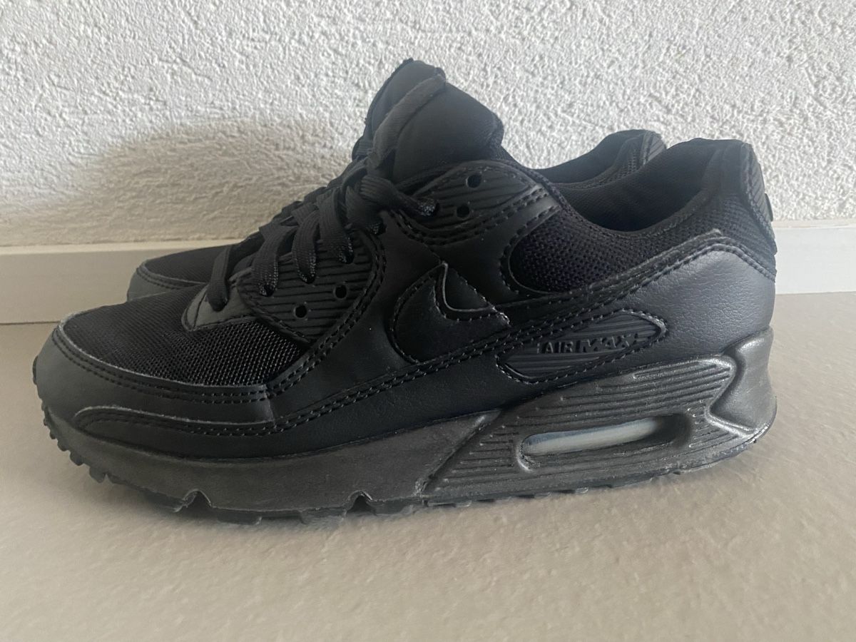 Nike Damenschuhe: Nike Air Max 90 Gr. 37,5 – Gebraucht aus Berg SG von Silversurfer 3