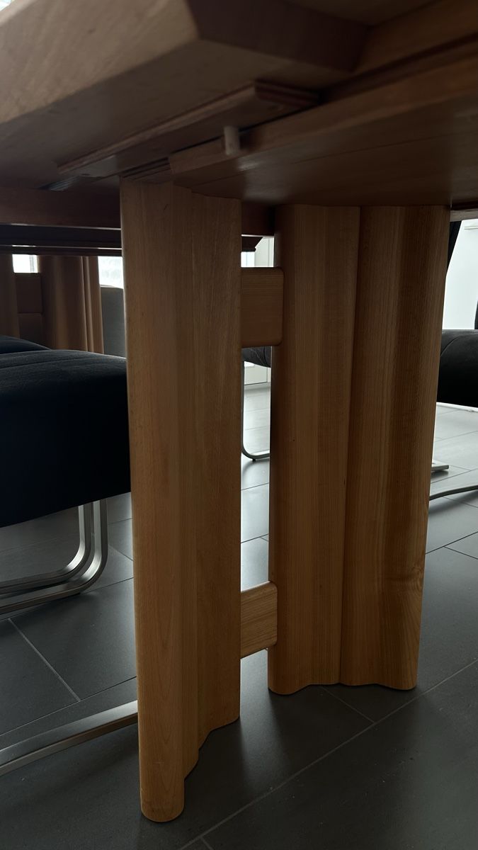 Tischset: Tisch mit stühlen – Gebraucht aus  von  6