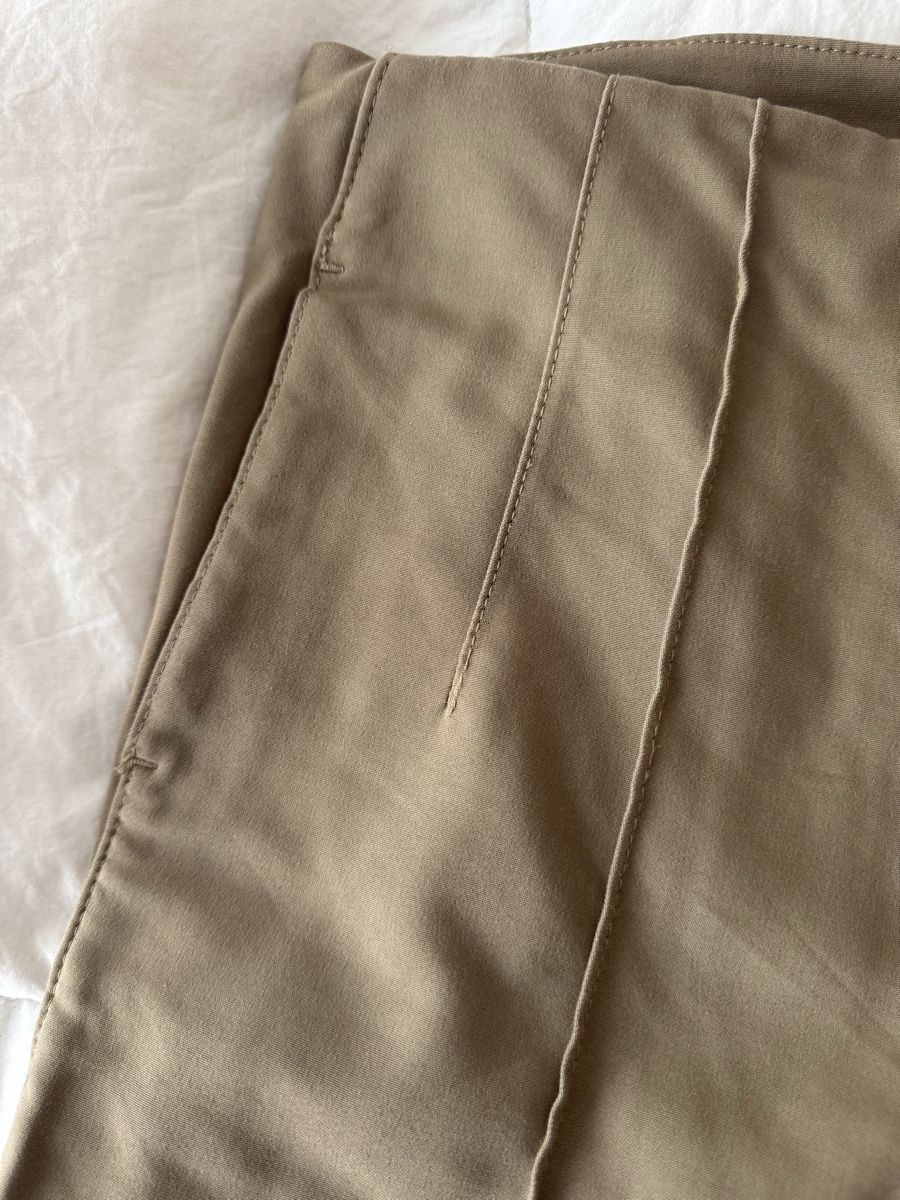 Massimo Dutti Pantaloni: Pantalon élégant Massimo Dutti beige clair taille 40 leger – Usato da Genève venduto da lejardindesvetements 2