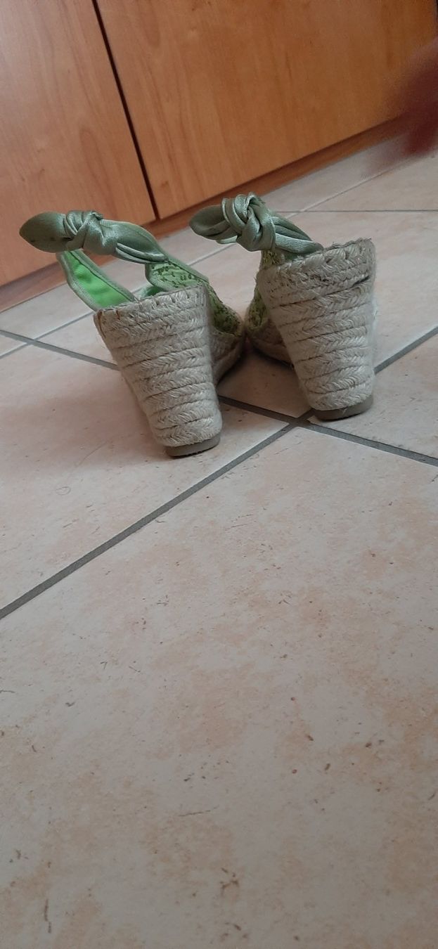 Scarpe da donna: Scarpe con zeppa n.35 verdi – Nuovo (secondo la descrizione) da Zürich venduto da Irene000 5