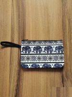 Kleine Tasche / Necessaire mit Reissverschluss