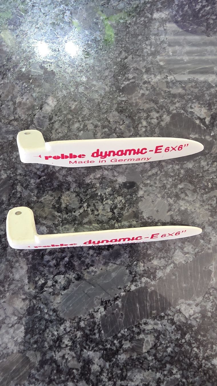Robbe RC Modellbau: RC Flugzeug robbe dynamic-E 6x6" Klappluftschrauben Blätter – Neu (gemäss Beschreibung) aus Grüningen von scotus82 1