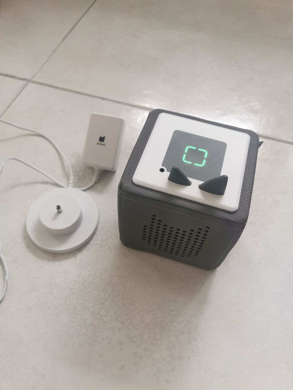 Tonies Giocattoli: Graue Anthrazite Toniebox mit neuem Akku – Usato da Brunnen venduto da JJaime 1