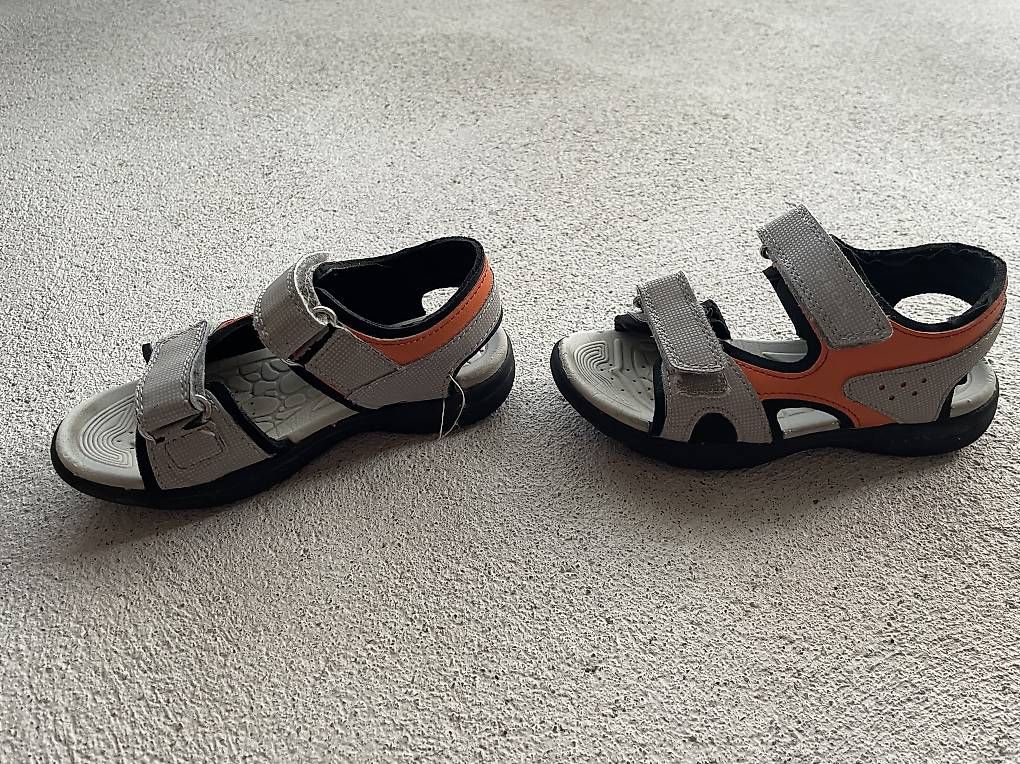 Geox Chaussures garçon: Geox Sandalen Grösse 27 – D'occasion à Brütten par Snowkiwi 1
