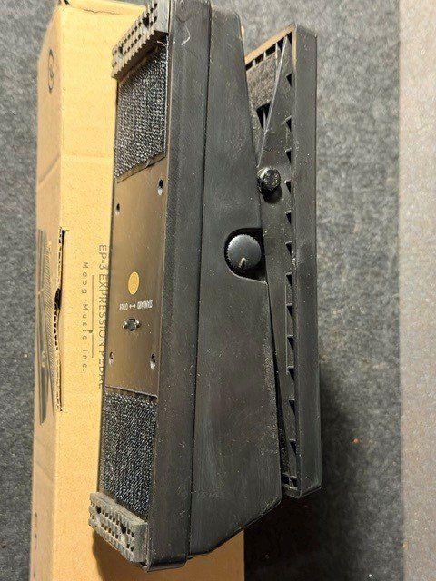 Moog Strumenti musicali: Moog EP-3 expression pedal – Usato da fey venduto da Caductilometre 4