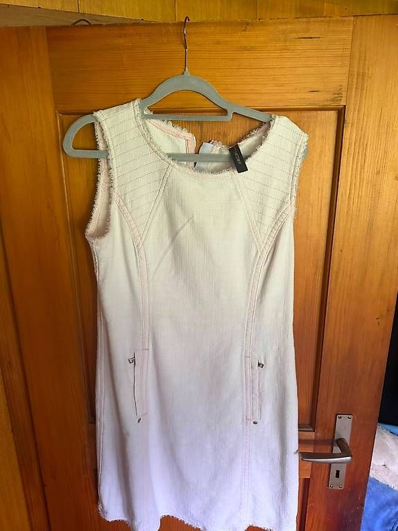 Kleider: Marc Cain Kleid hellrosa/creme  Grösse N3 – Gebraucht aus Zweisimmen von sementielle