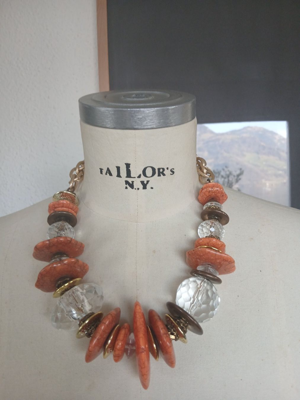 Catenine: Statement-Kette mit orangen und transparenten Elementen – Usato da Beckenried venduto da SylvkensWorld 1