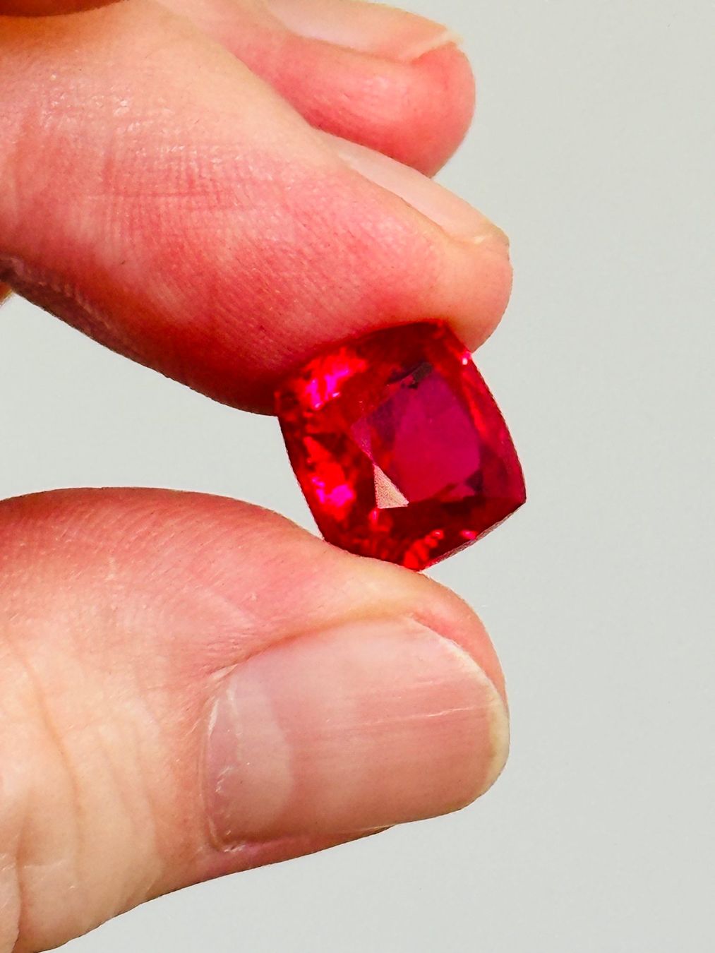 Pietre preziose: 7.70 Ct  Certified – Nuovo e nell'imballaggio originale da Genève venduto da AWWA 9