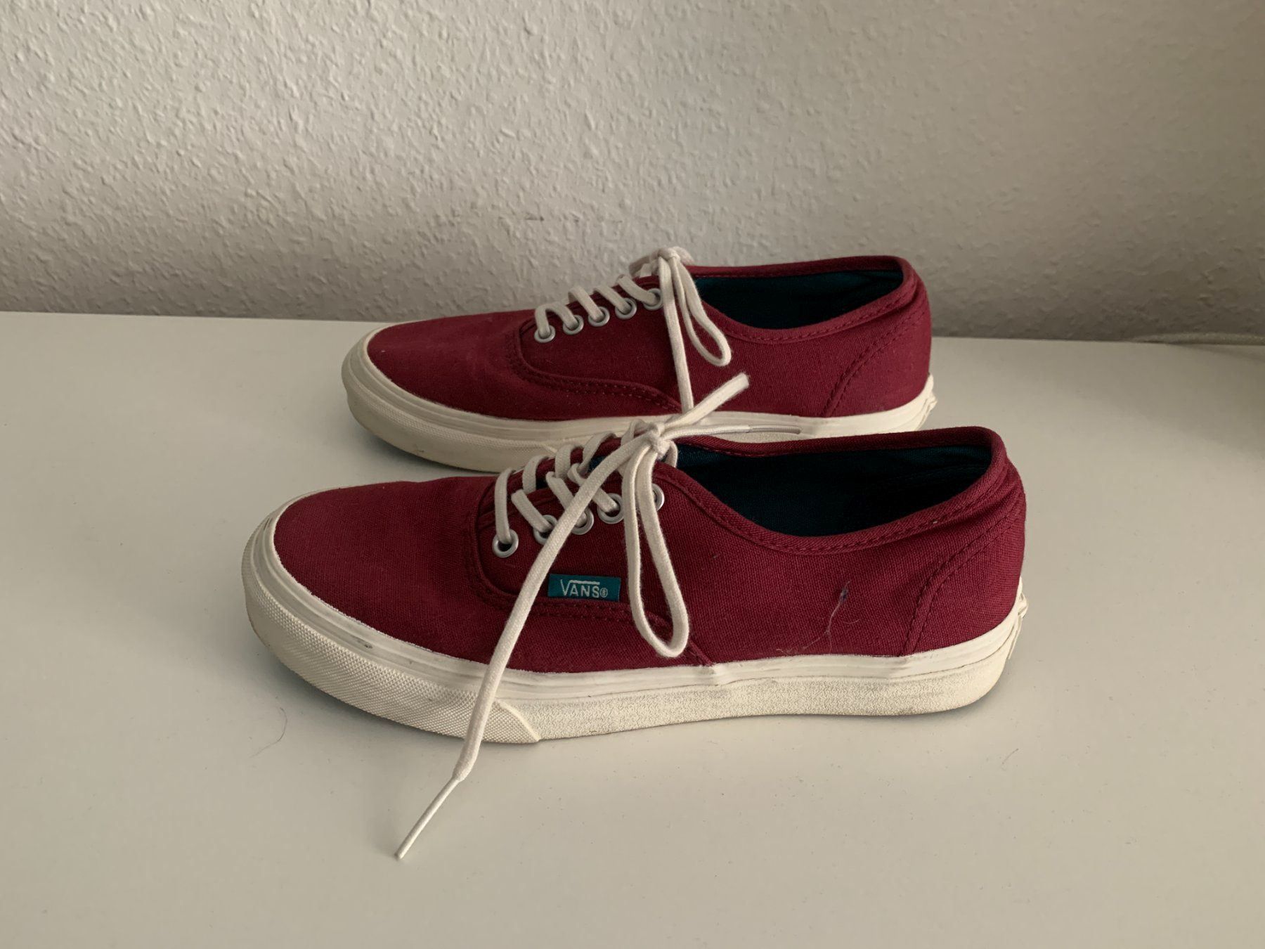 Vans Herrenschuhe: VANS - Schuhe bordeaux 35 – Gebraucht aus Zürich von Diazaio
