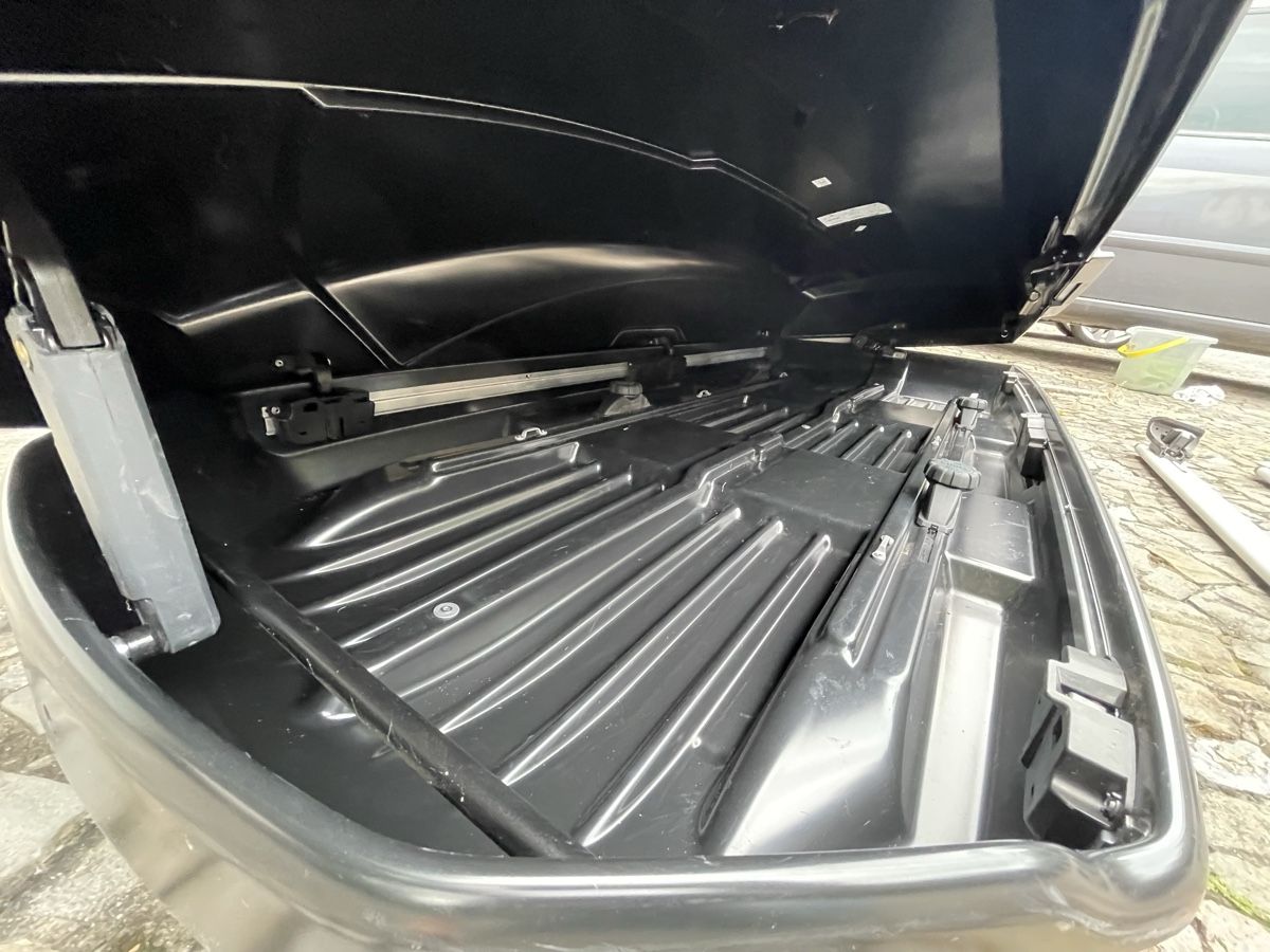 Thule Coffres de toit: Dachbox Thule mit Dachträger Thule – D'occasion à Thun par Villawisteria 4