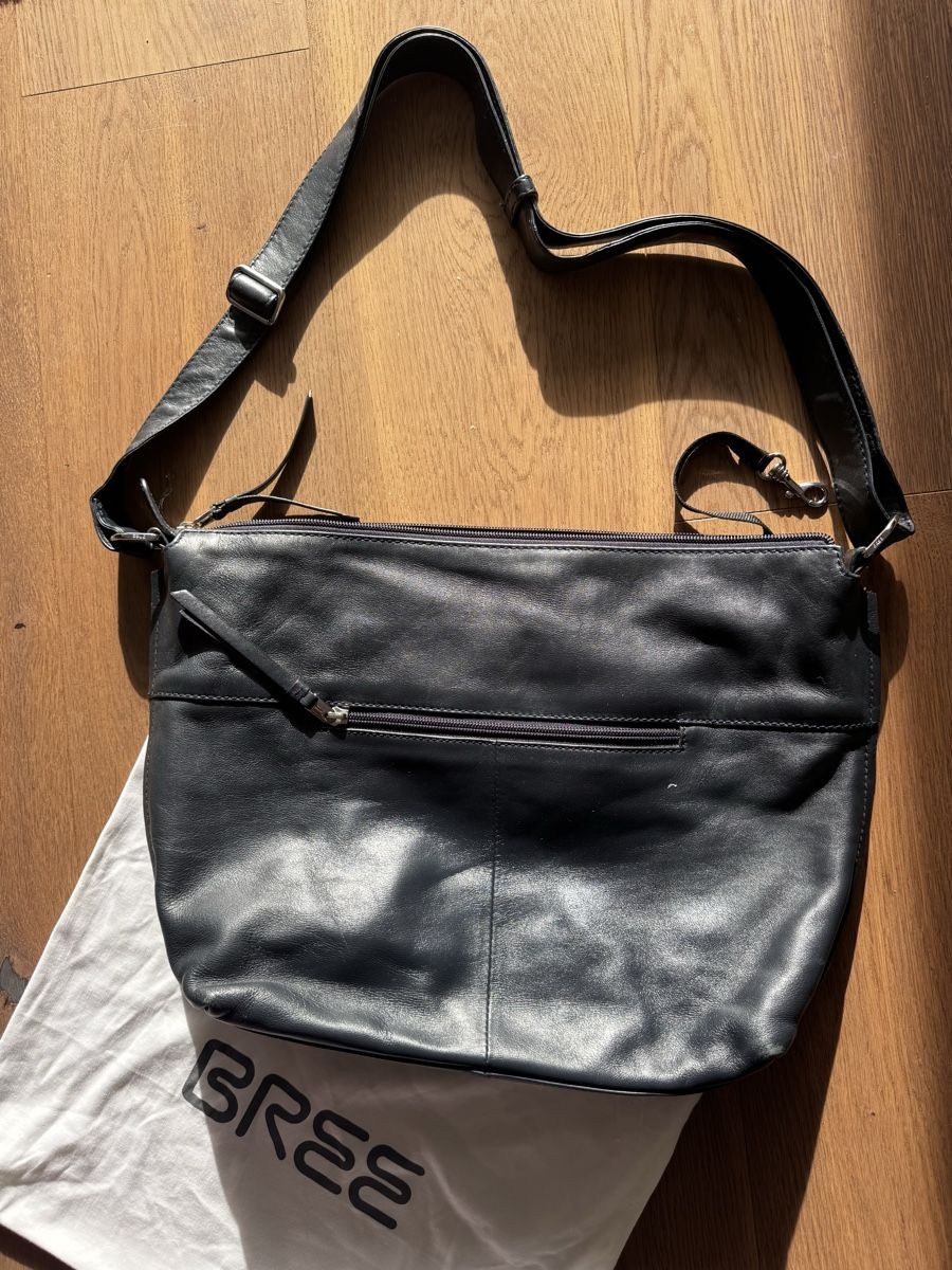 Bree Borse da donna: BREE Ledertasche dunkelblau – Usato da Kehrsatz venduto da Adrenalina1 3