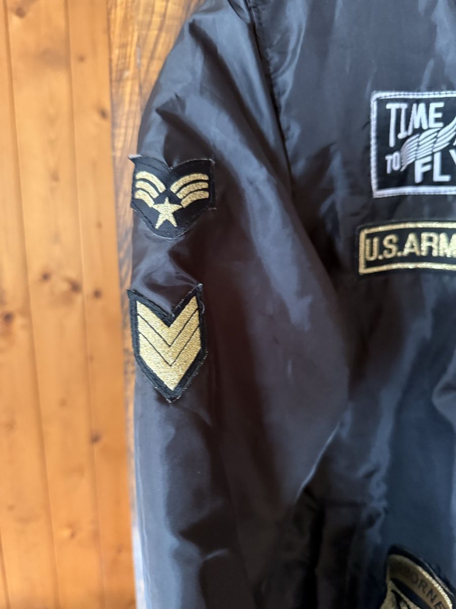 Giacche: Leichte Bomberjacke mit Applikationen – Usato da Wila venduto da ManuK74 4