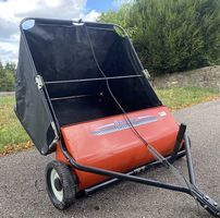 Balayeuse à gason / Rasenkehrmaschine Husqvarna Sweeper 960