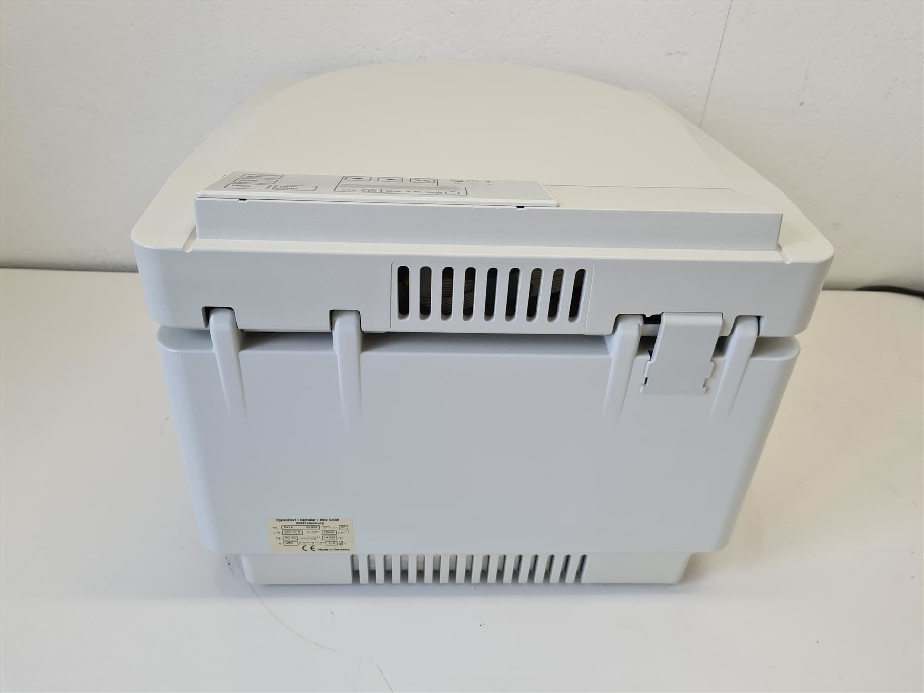 Kit di modellismo & Modellini statici: Eppendorf 5416 Zentrifuge – Usato da Niederdorf venduto da LeptonAG_Labor 5