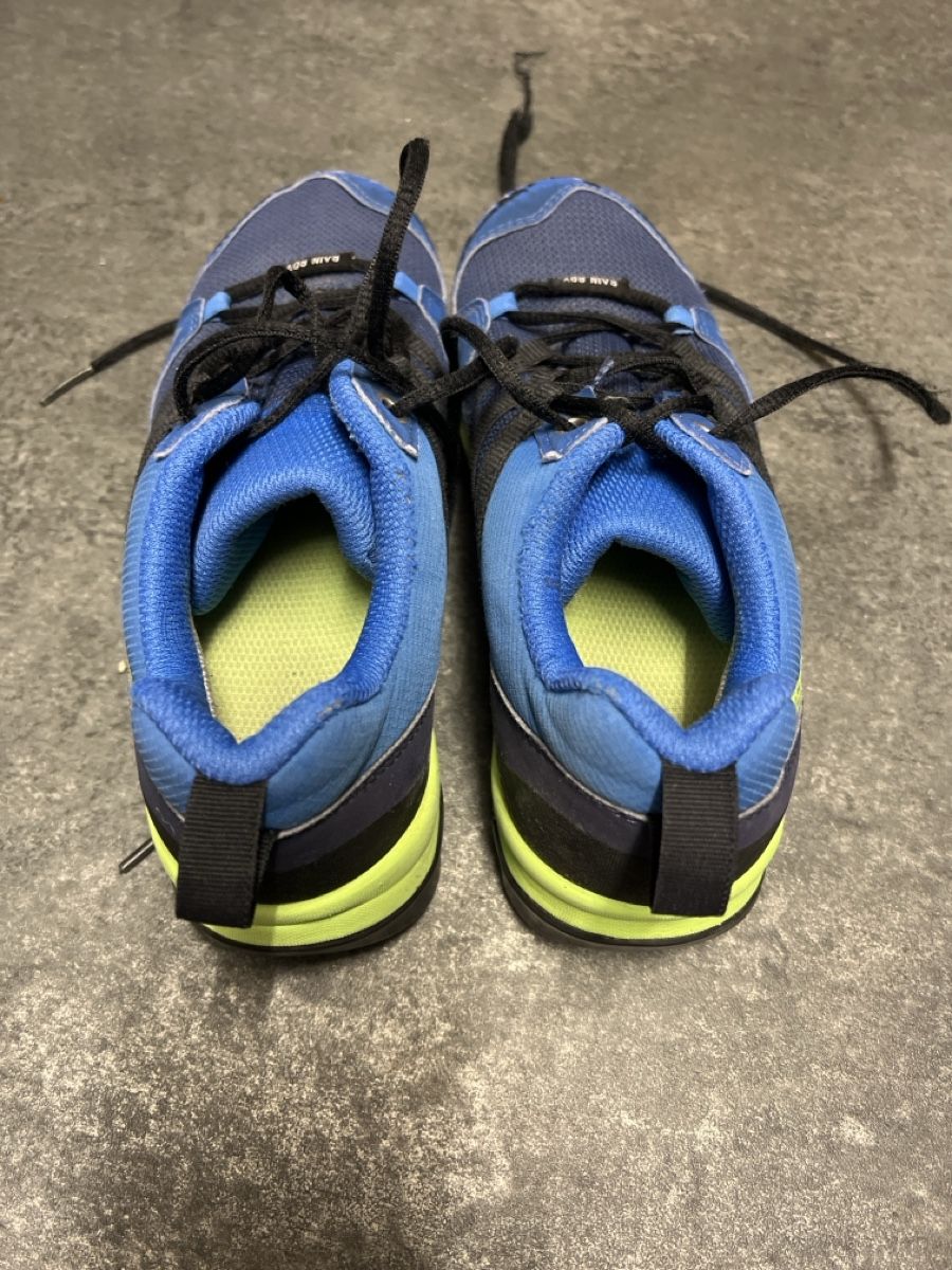 Adidas Scarpe per ragazzi: Adidas Terrex Kinder Schuhe, Grösse 33.5 – Usato da Aarau venduto da SCH_EV 4