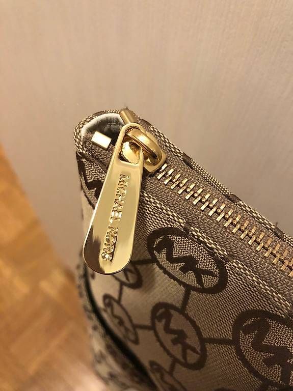 Borse da donna: Neue Michael Kors Tasche – Usato da Dietikon venduto da Akil03 2