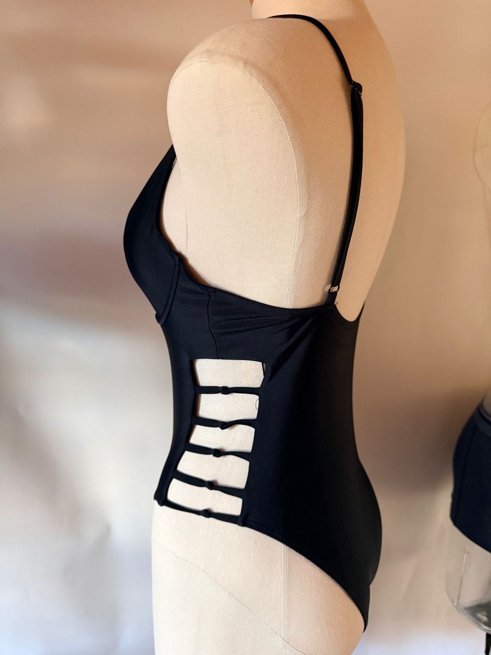 Na-kd Costumi da bagno & Bikini: NA KD, Badekleid, Grösse M, Farbe Schwarz – Nuovo e nell'imballaggio originale da Rudolfstetten venduto da gst_g7xl 1