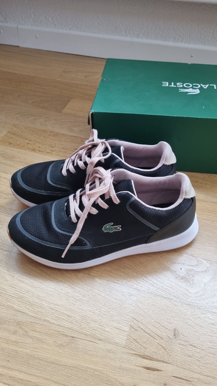 Damenschuhe: Lacoste Schuhe, neuwertig, Grösse 38 – Neu (gemäss Beschreibung) aus Huttwil von c0lada 1