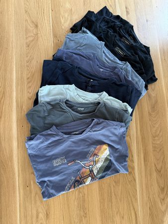 Jungen Langarmshirts 9er Pack Grösse 140, in gutem Zustand