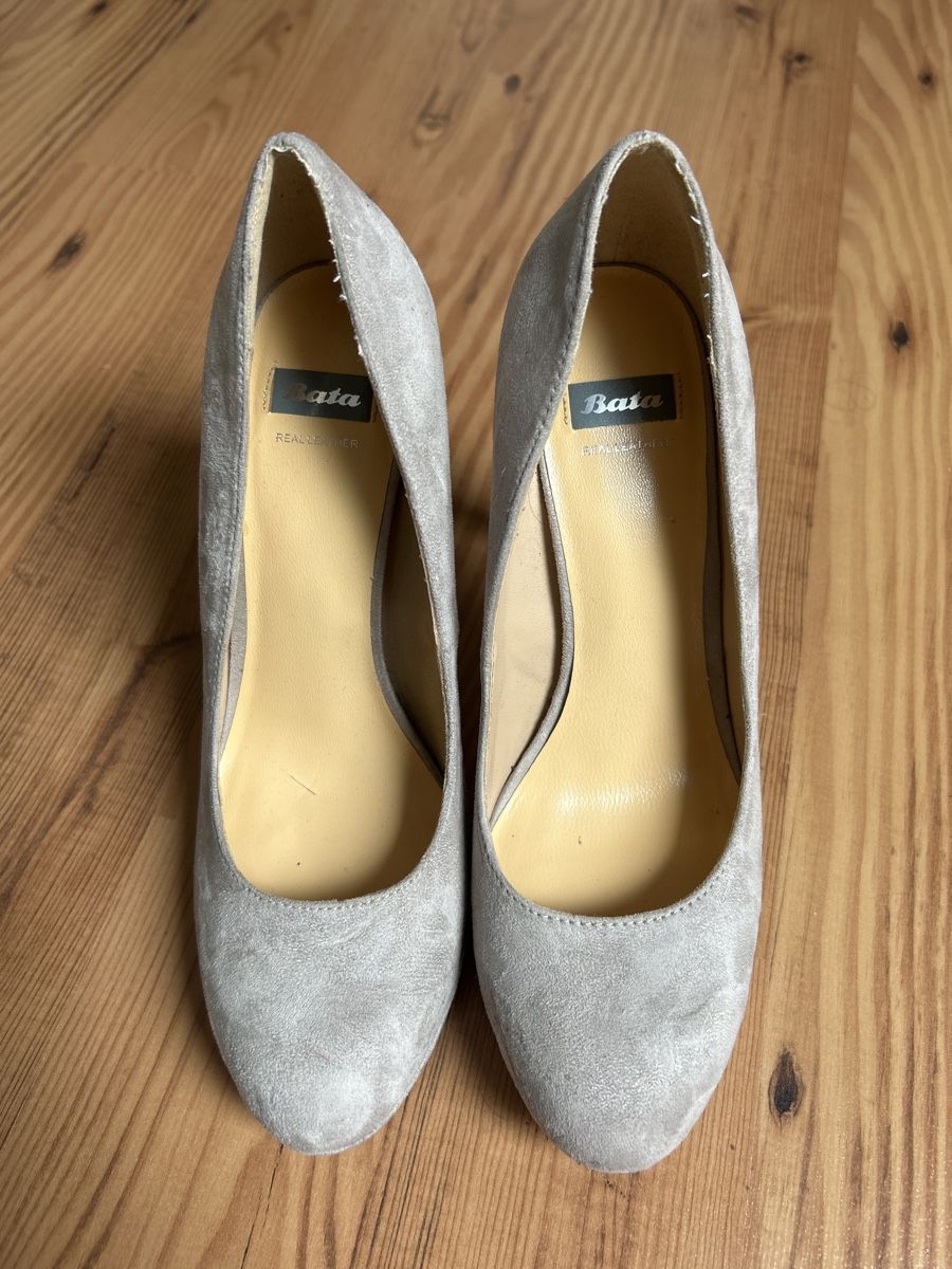 Chaussures femmes: Bata High Heels beige Grösse 37 – D'occasion à Hausen AG par cele01 1