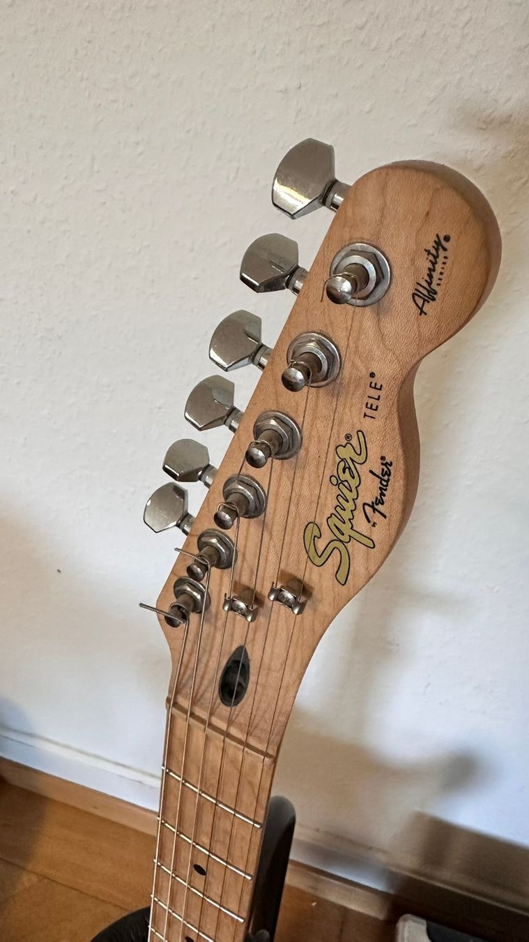 Squier Strumenti musicali: Squier Telecaster Affinity E-Gitarre mit Fender Verstärke... – Usato da Bern venduto da Stefan_20000 1