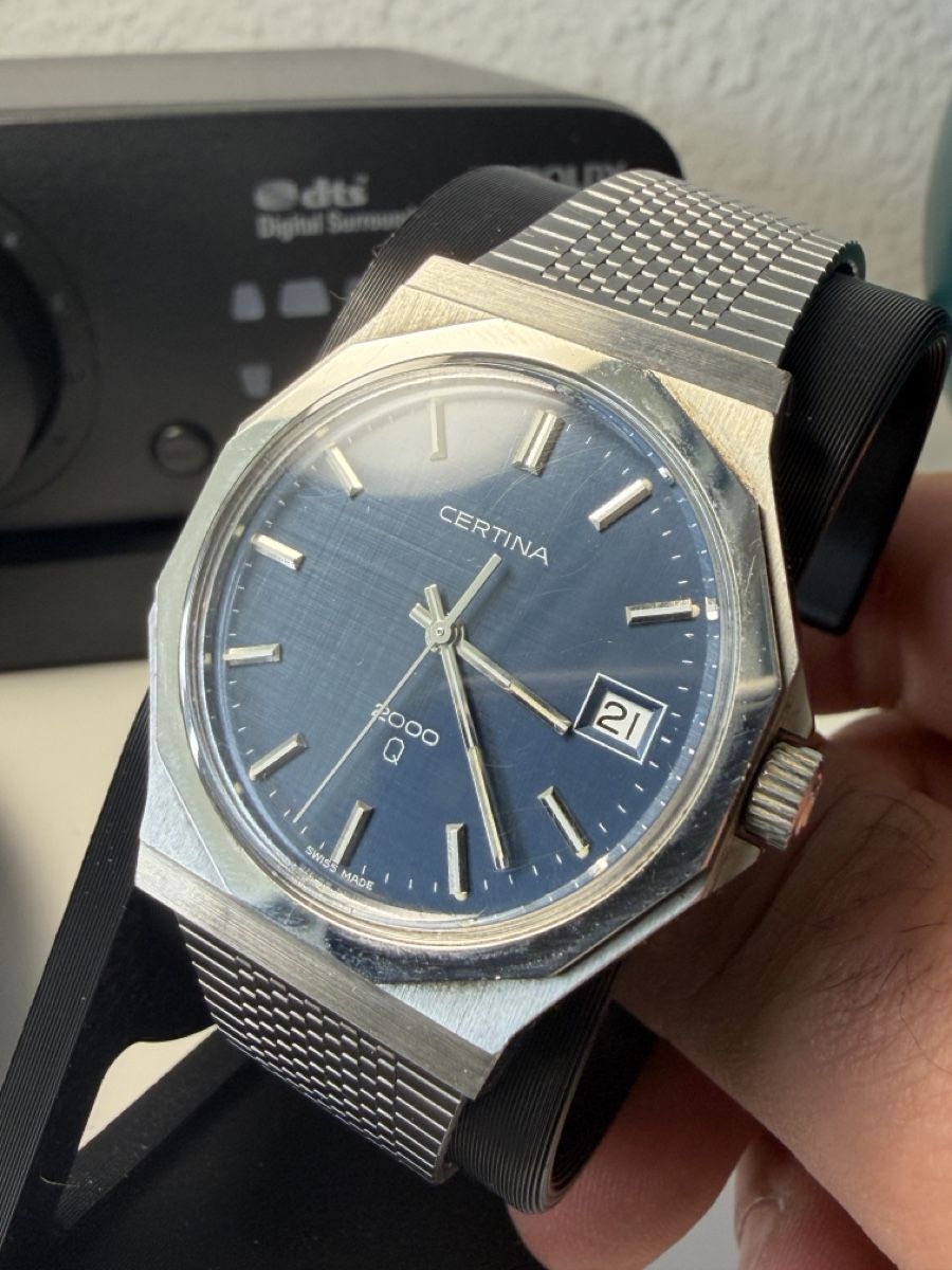Certina Orologi: Certina Q2000 Quartz Uhr textured dial – Usato da Zürich venduto da Rocola26 7