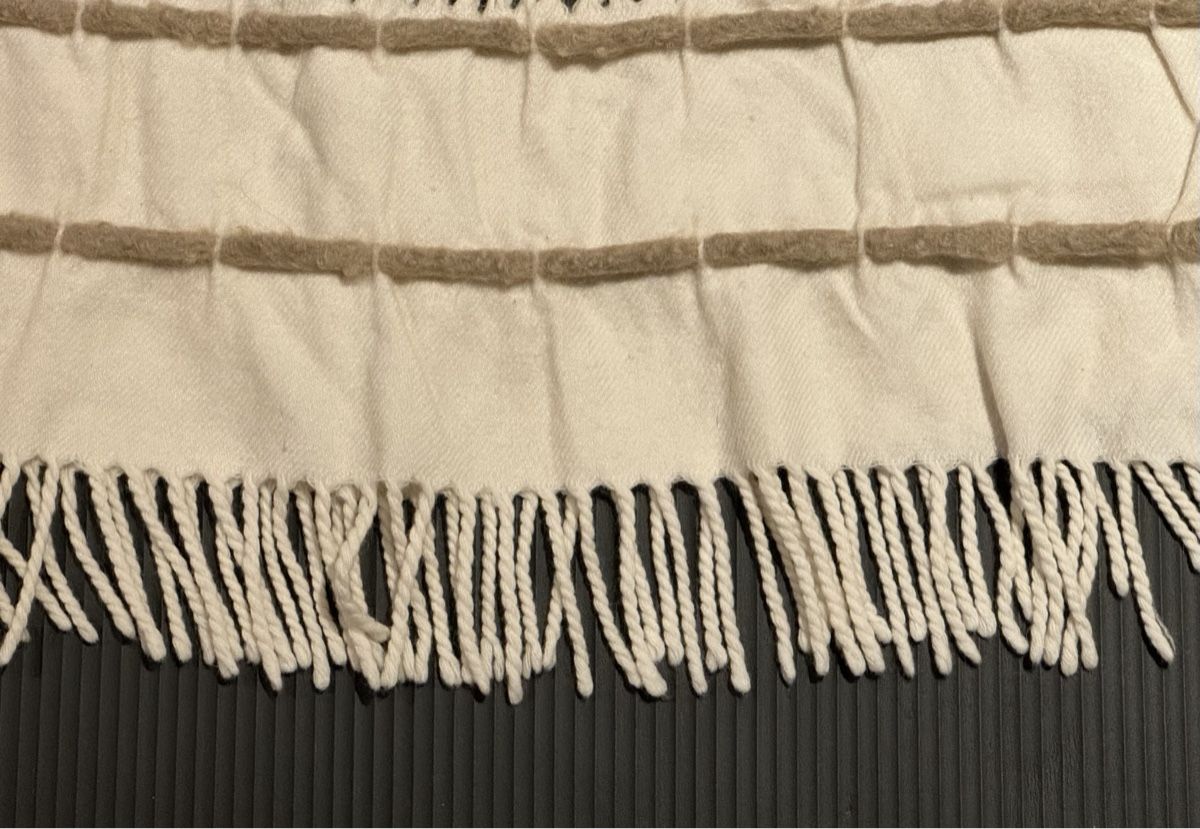 Foulards & écharpes: Écharpe à franges originale – Neuf (Voir description) à Genève par flocon06